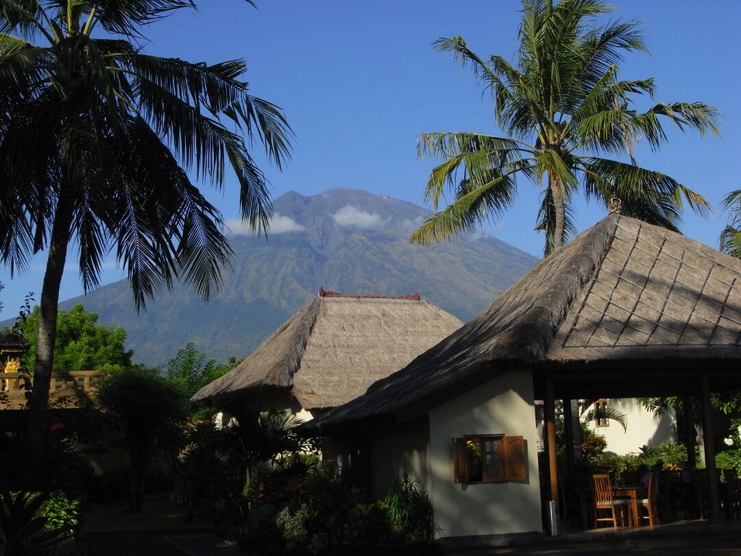 Scuba Seraya Resort and Around Singapore to Denpasar is a 2.5hrs flight. What I did not factor for was how far Seraya was from the airport. It was a...