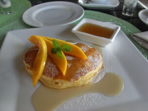R0019415 Breakfast: Mango Pancakes