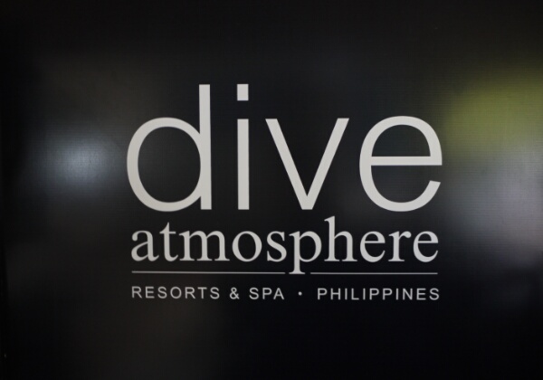 Dive Center The dive center was very well-operated with all that we can expect, nitrox compressor, camera rooms, personal equipment...