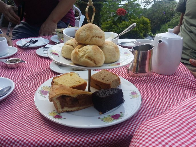 CameraZOOM-20160430163117089 English Tea Set