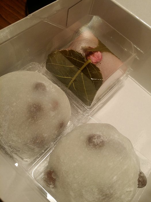 CameraZOOM-20170216213932283 From our fav daifu stall in Tokyo ... sakura mochi in season again !