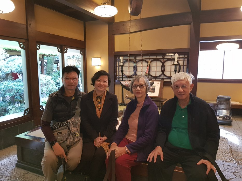 20171102_115257 Waiting room to be guided to your dining room