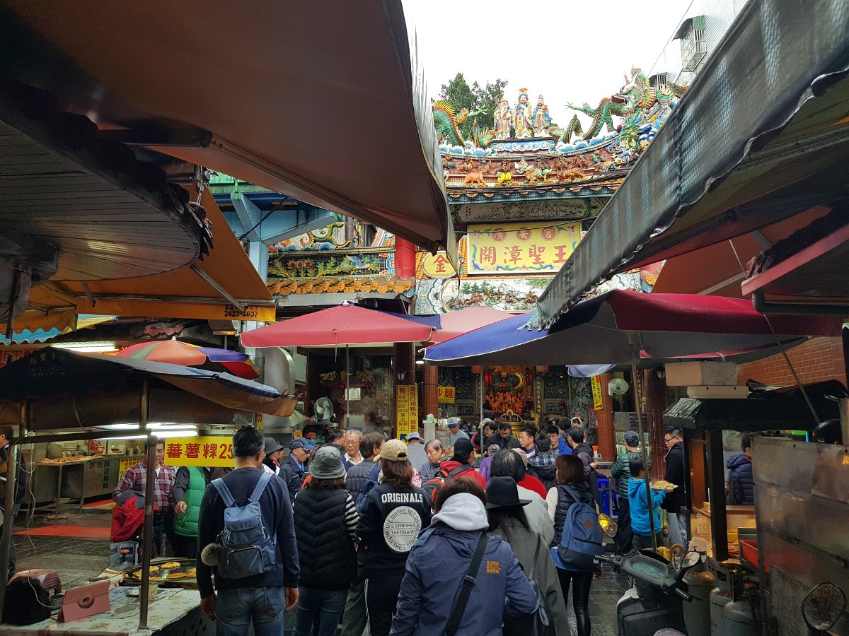 20171209_142852 There is a food stall in this temple recommended by our driver
