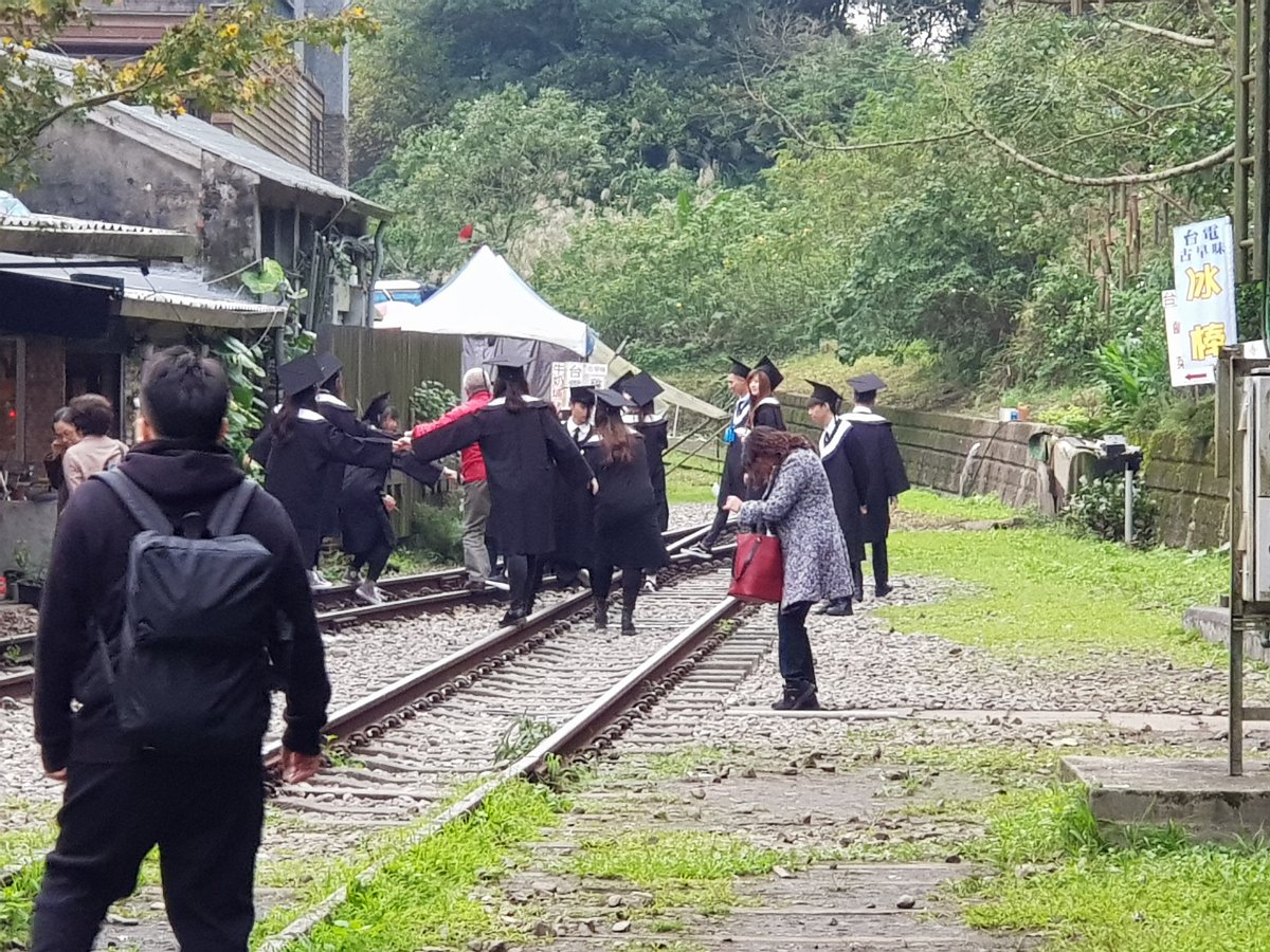 20171211_150627 Obviously a popular spot for wedding and graduation shots