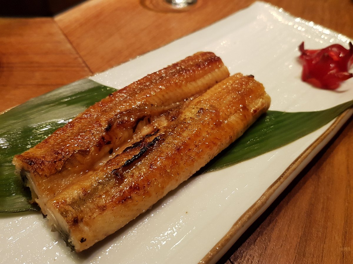 20171209_190918 Unagi was lightly grilled without too much sauce. Tasted ok but ordinary
