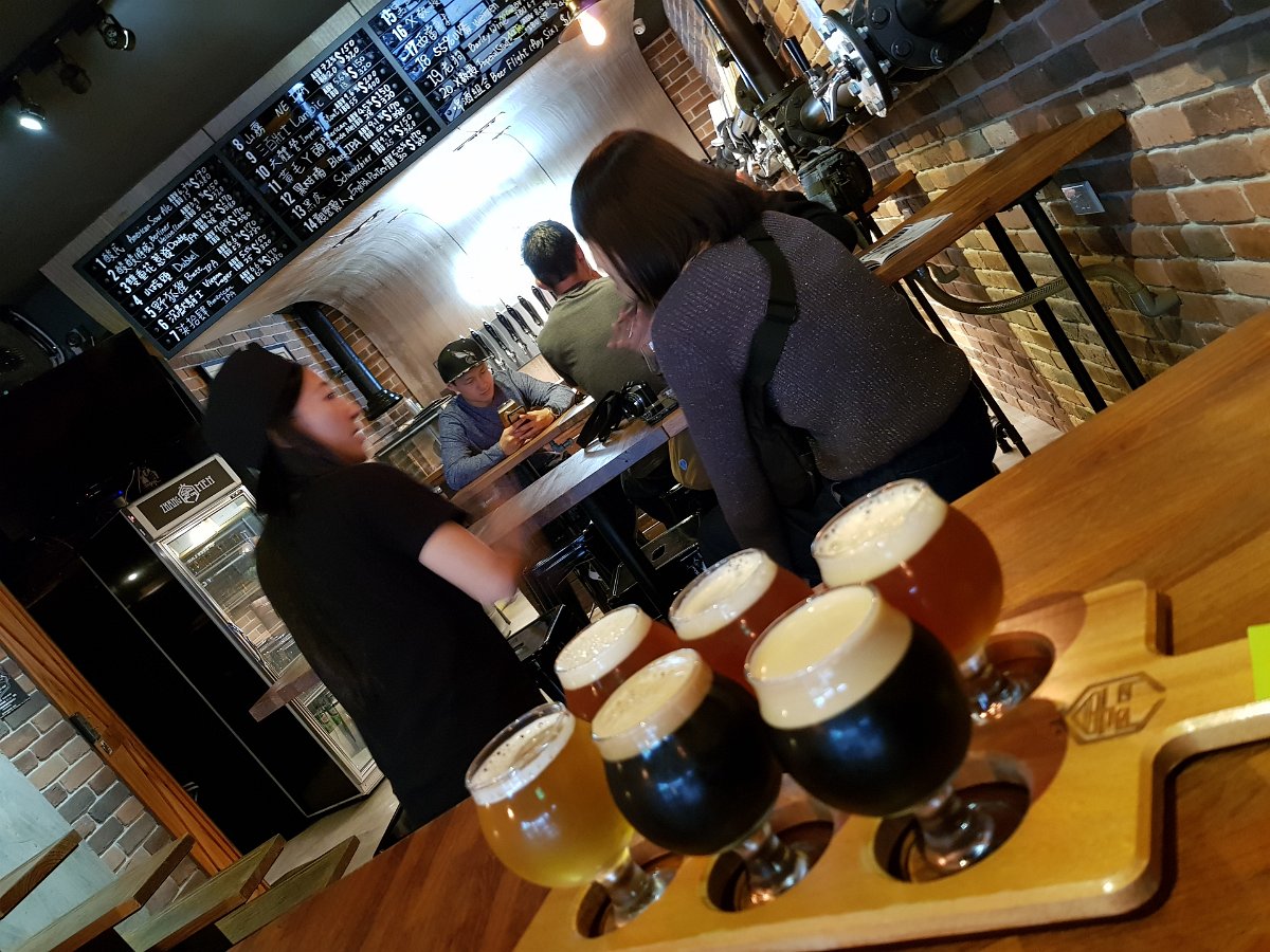 20171210_143848 I hope I make the min charge of 1 drink :P