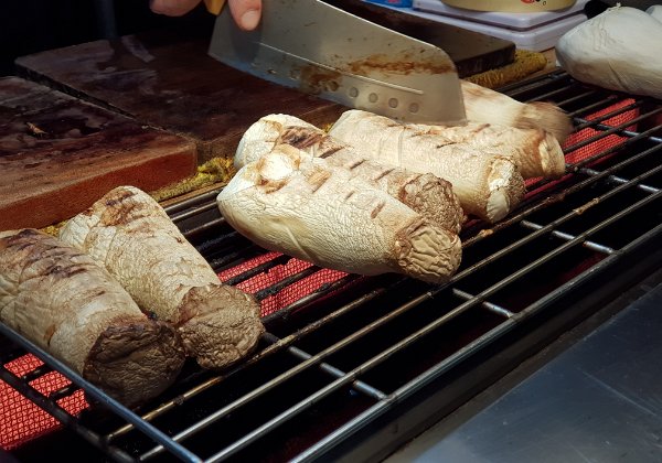 All About TW Food A record of what I ate on this trip ... rave or hype or copycat? I find it challenging to seek out good vs copycat...