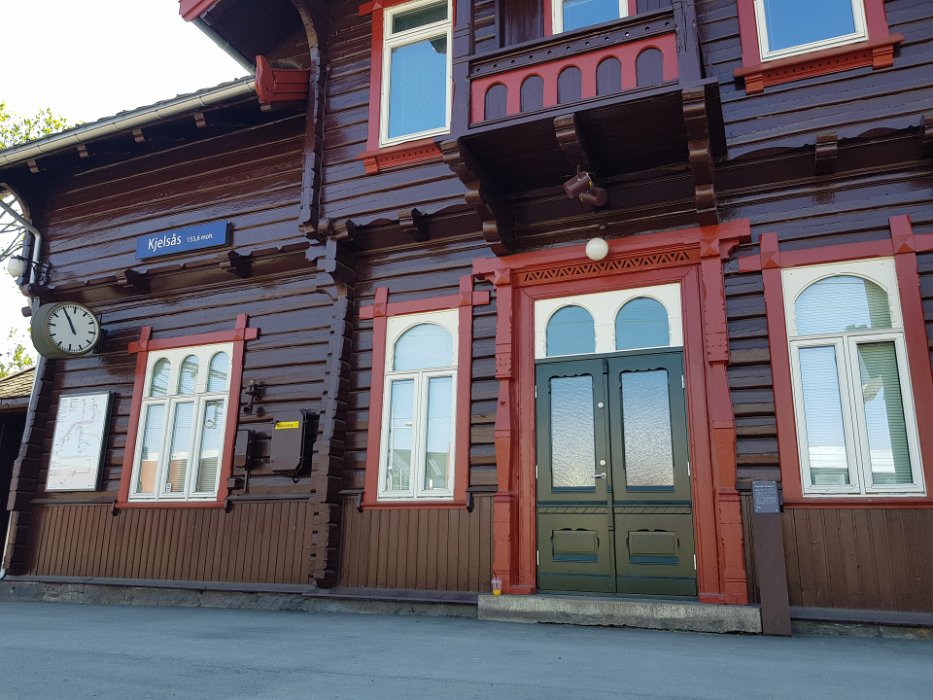 20180527_105344 Kjelsås Station - starting point of our hike