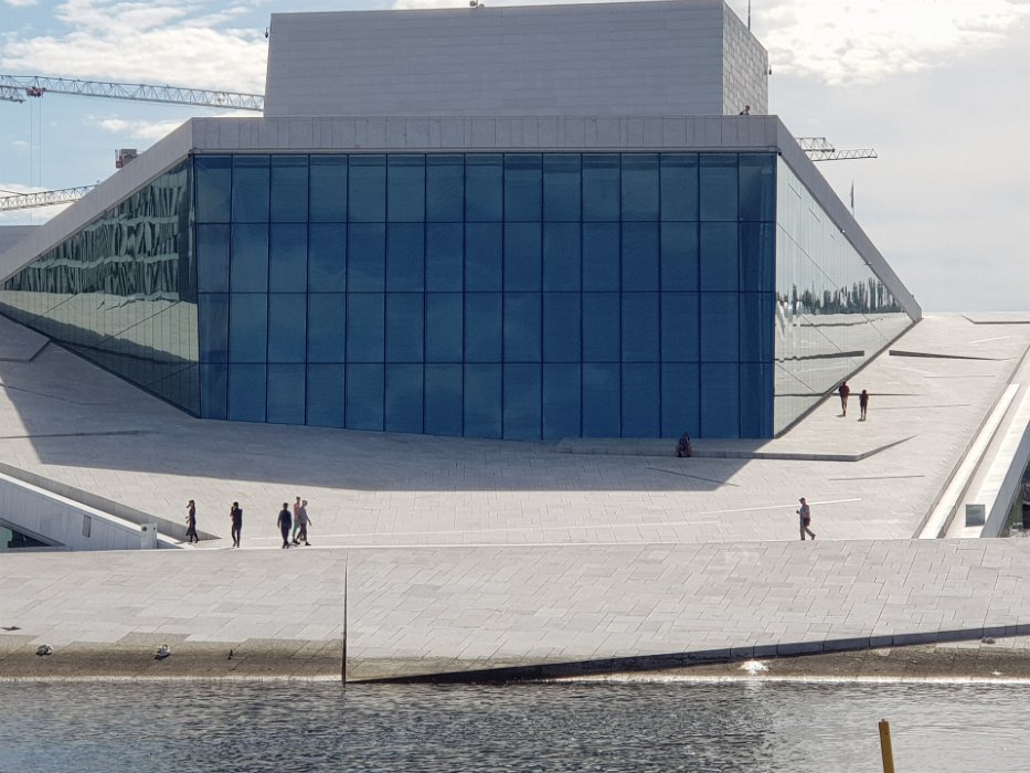 20180528_095543 The opera house literally slopes all the way to the sea