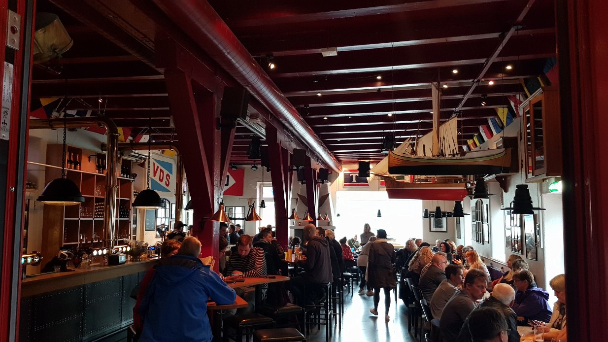 20180609_165438 How do you tell if you have found a local watering hole ? My first encounter after 2 wweks of a norwegian service staff who does not speak english ... YES ! We...