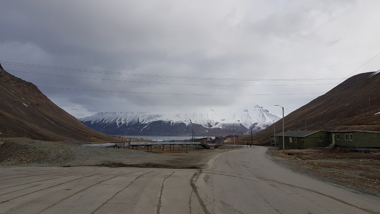 20180614_085823 Its a 2km+ walk from Coal Miner's Cabin back to town after we dropped off our luggages there