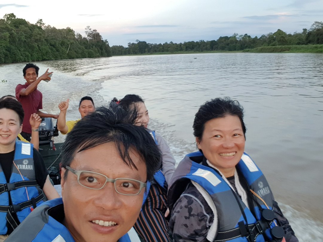 Sakau Kinabatangan River Tour Very rewarding 2 hrs crusing the river banks. Spotted the probocsis monkey, orang-utan mother with baby hanging high up...