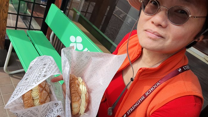 20191011_091934 Fresh baked Melon bread with chestnut fillings