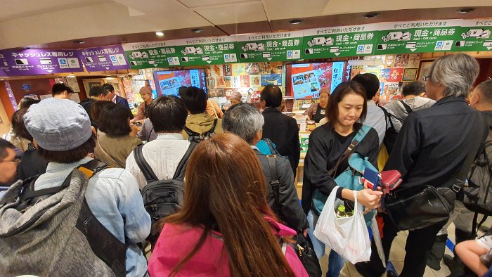 20191012_091429 Crowded but orderly